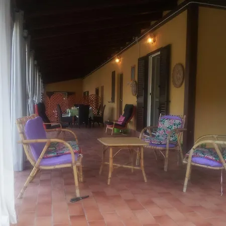 Casale Rondinella سان لوسيدو