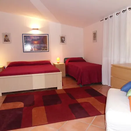 Casale Rondinella سان لوسيدو
